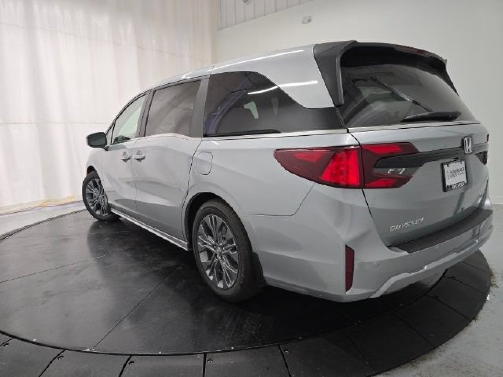 New 2026 Honda Odyssey Touring image 27