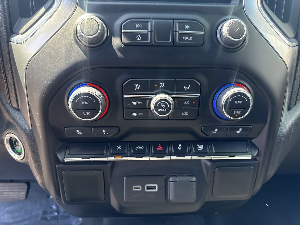 Used 2022 Chevrolet Silverado 1500 LT AWD/4WD image 24