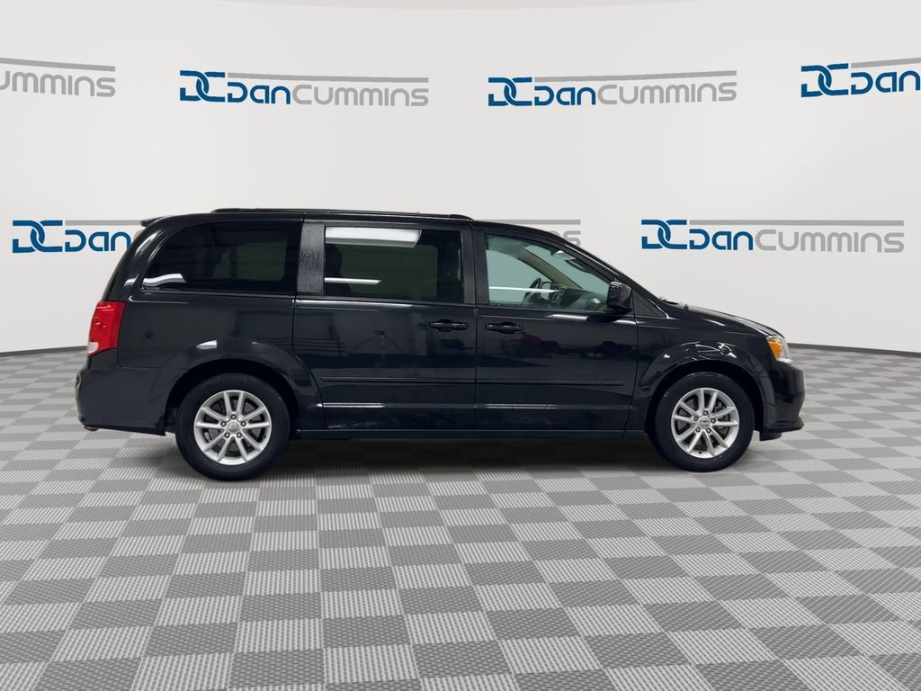Used 2016 Dodge Grand Caravan SXT FWD image 9
