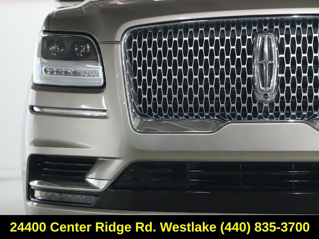 Used 2019 Lincoln Navigator Reserve AWD/4WD image 7