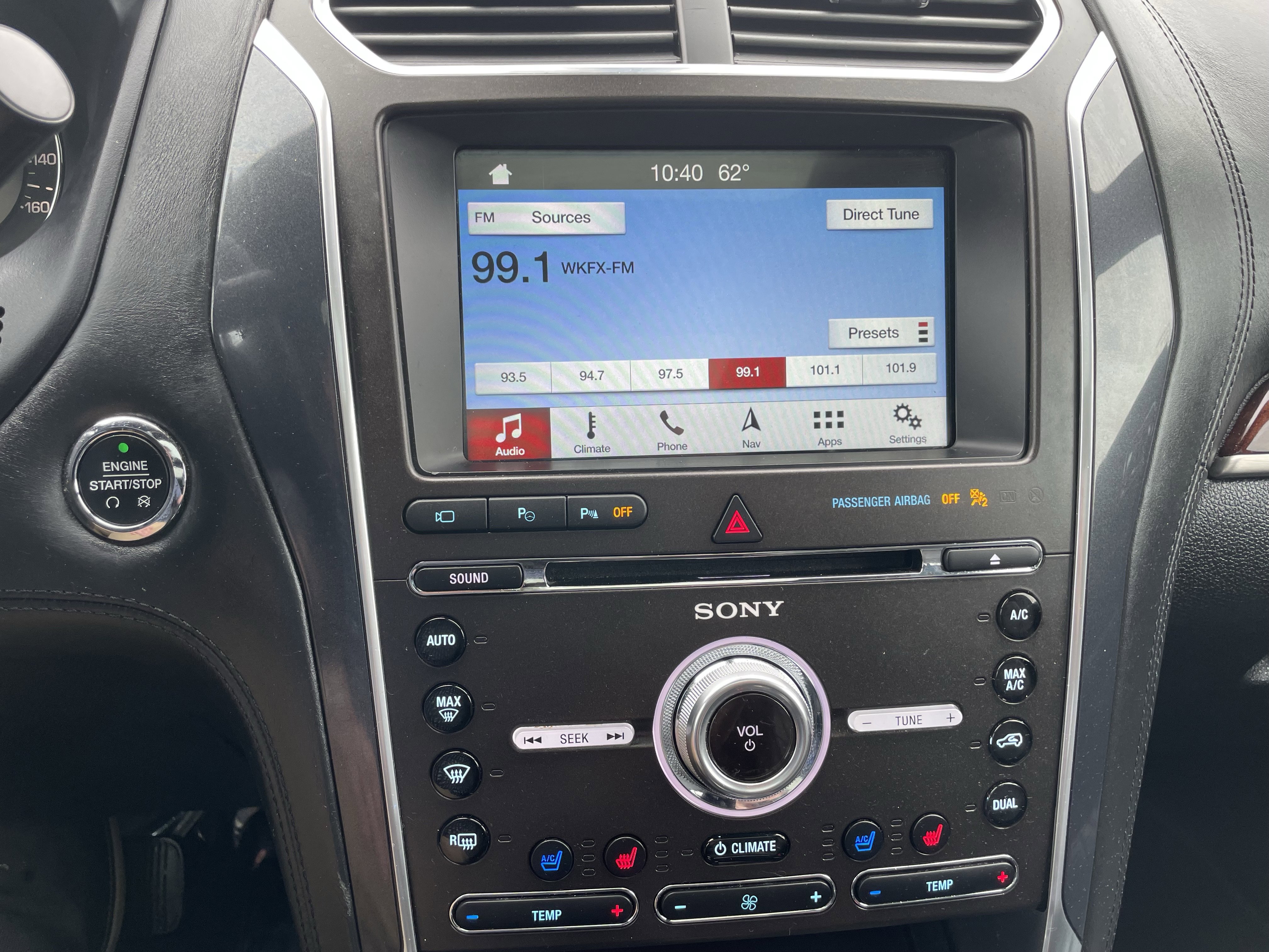 Used 2018 Ford Explorer Platinum AWD/4WD image 22