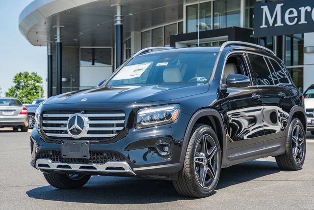 New 2026 Mercedes-Benz GLB 250 4MATIC image 3
