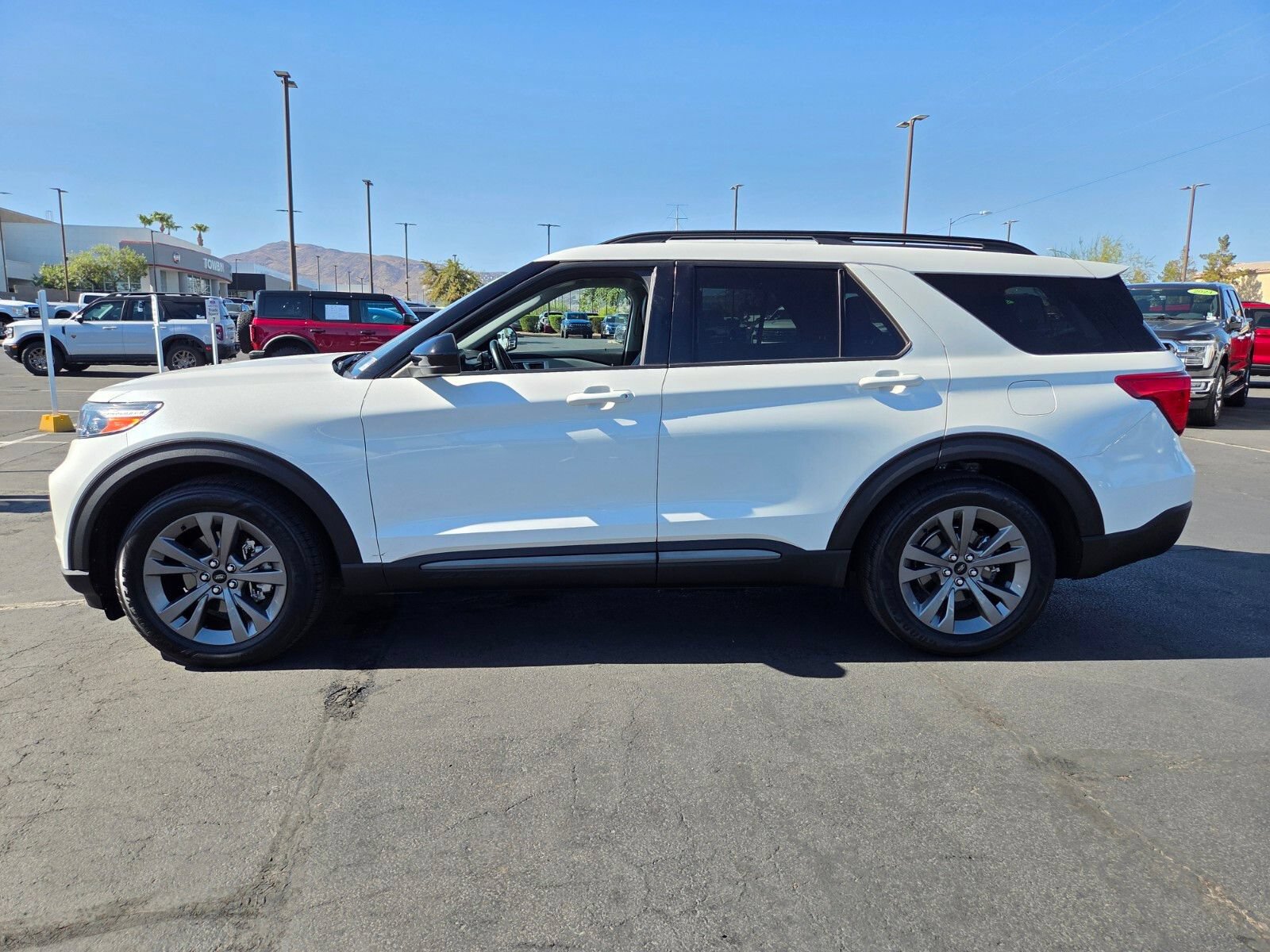 Certified 2023 Ford Explorer XLT w/ Equipment Group 202A RWD image 3