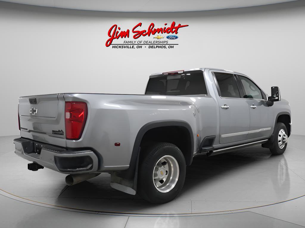 Used 2025 Chevrolet Silverado 3500 High Country w/ Technology Package AWD/4WD image 6