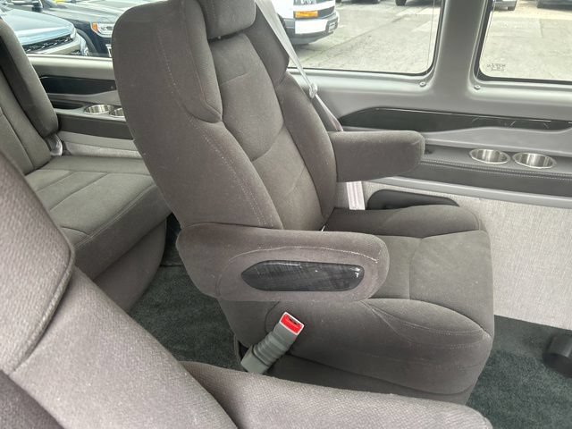 Used 2021 Chevrolet Express 2500 LS w/ Enhanced Convenience Package RWD image 18