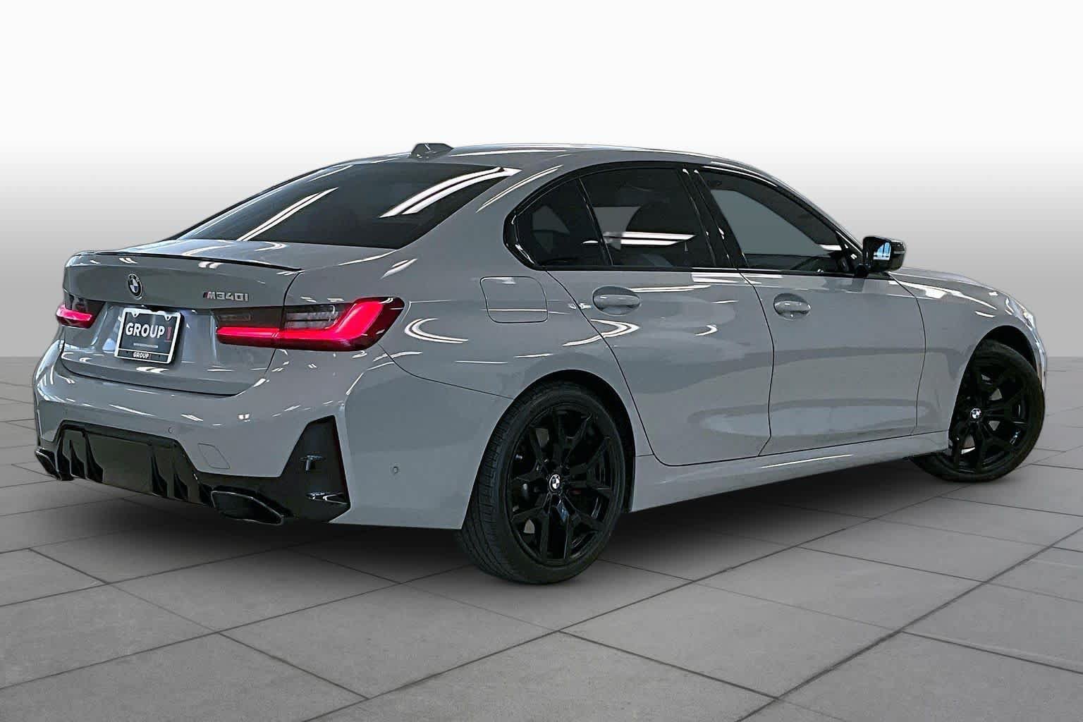 Used 2026 BMW M340i w/ Premium Package RWD image 11