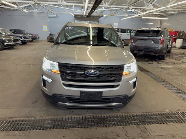 Used 2019 Ford Explorer XLT w/ Equipment Group 202A AWD/4WD image 9