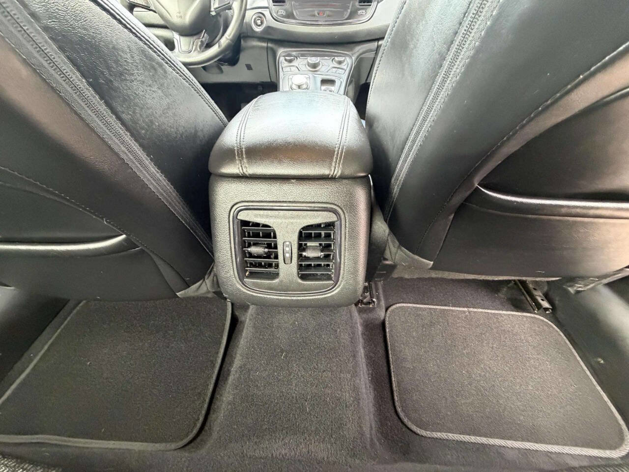 Used 2016 Chrysler 200 S w/ Comfort Group image 24