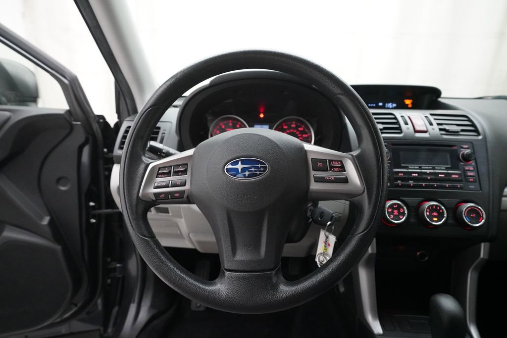 Used 2014 Subaru Forester 2.5i AWD/4WD image 4