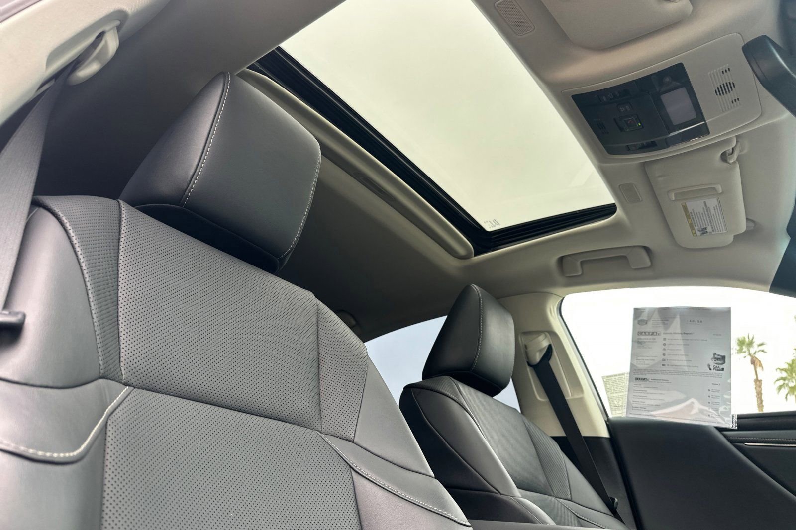 Certified 2022 Lexus ES 350 w/ Premium Package image 19