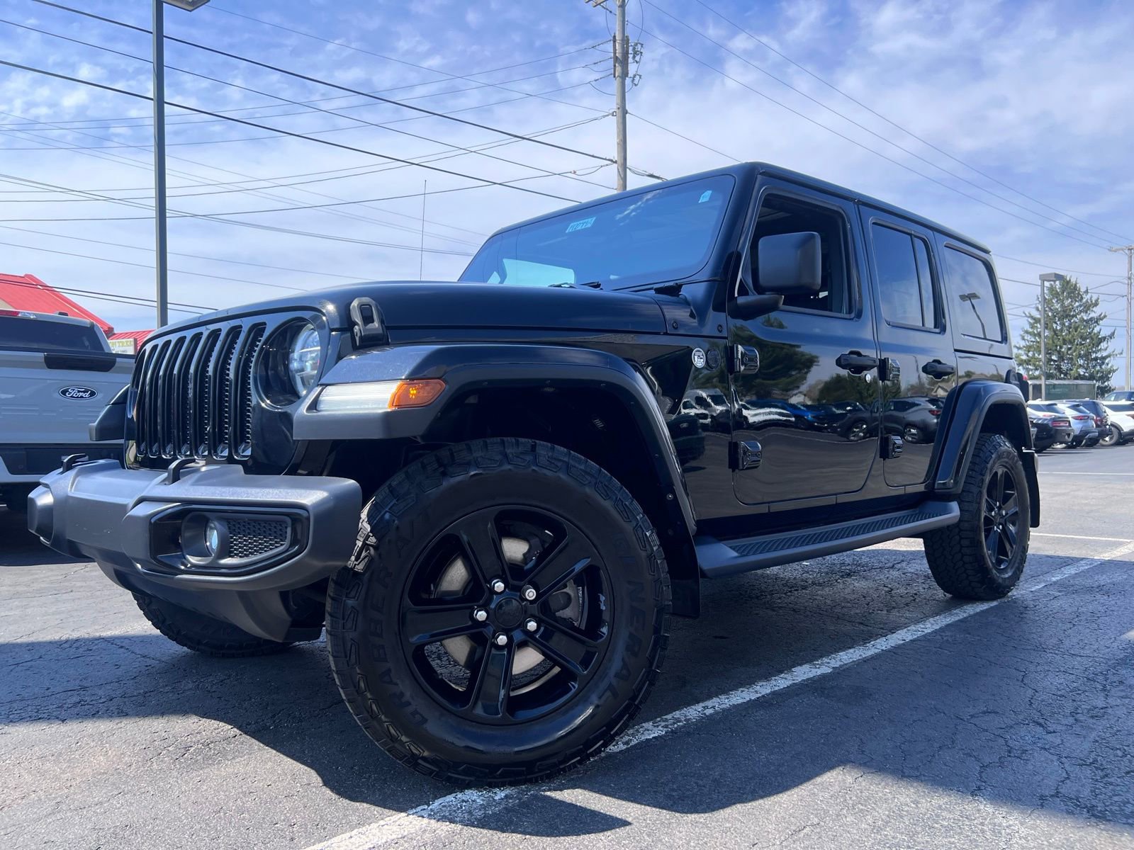 Used 2020 Jeep Wrangler Unlimited Sahara image 14