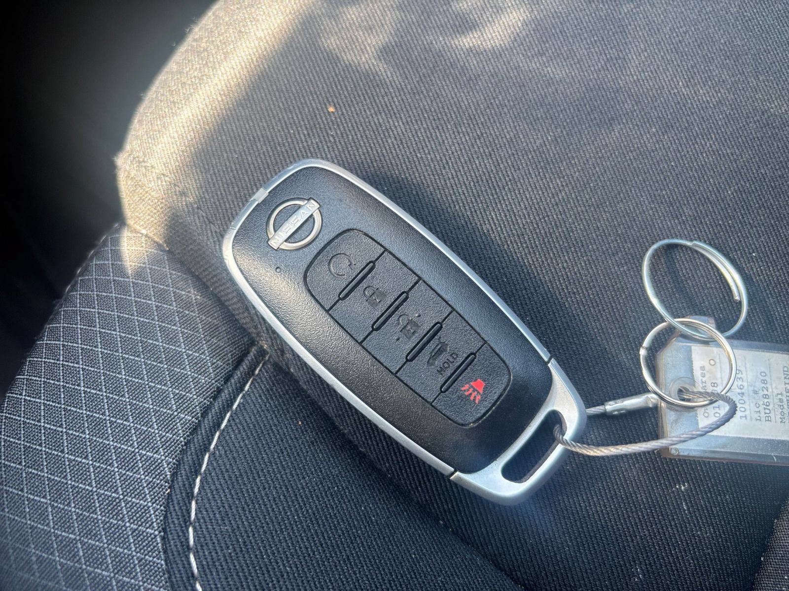 Used 2025 Nissan Pathfinder SV FWD image 25