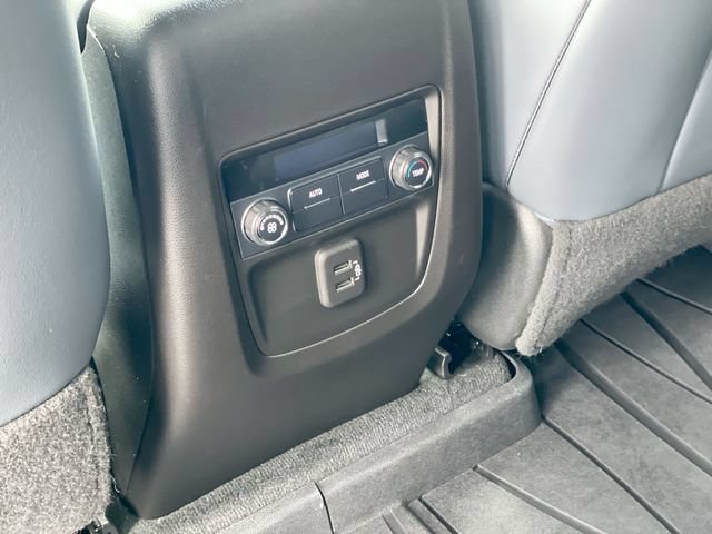 Certified 2022 Buick Enclave Essence w/ Sport Touring Edition FWD image 13