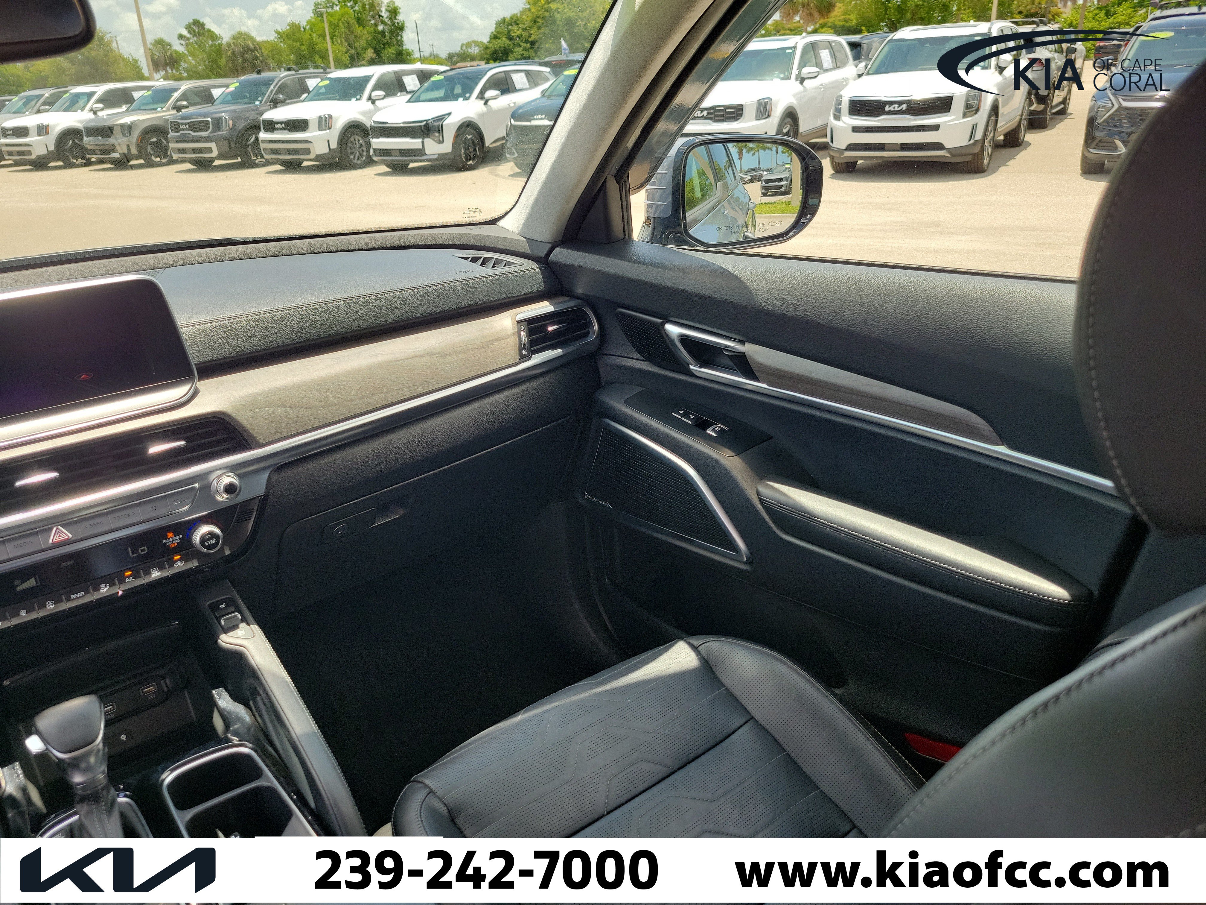 Certified 2022 Kia Telluride SX w/ SX Prestige Package AWD/4WD image 18