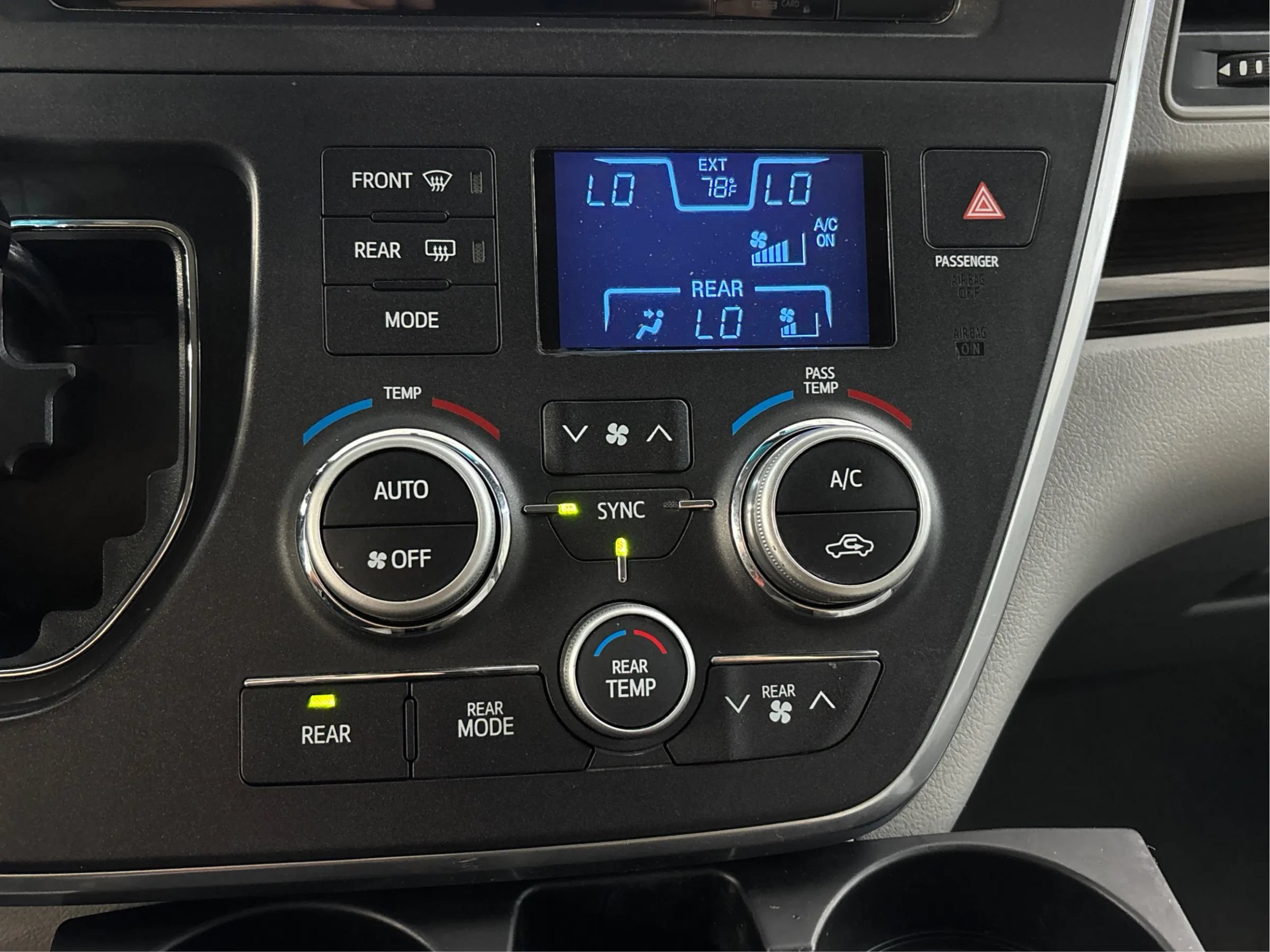 Used 2015 Toyota Sienna XLE w/ XLE Navigation Package AWD/4WD image 37