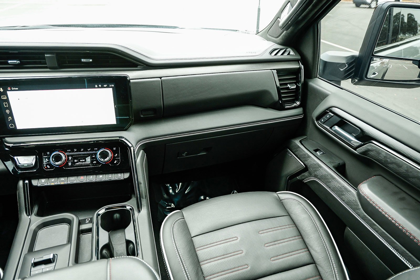 Used 2025 GMC Sierra 2500 AT4X image 15