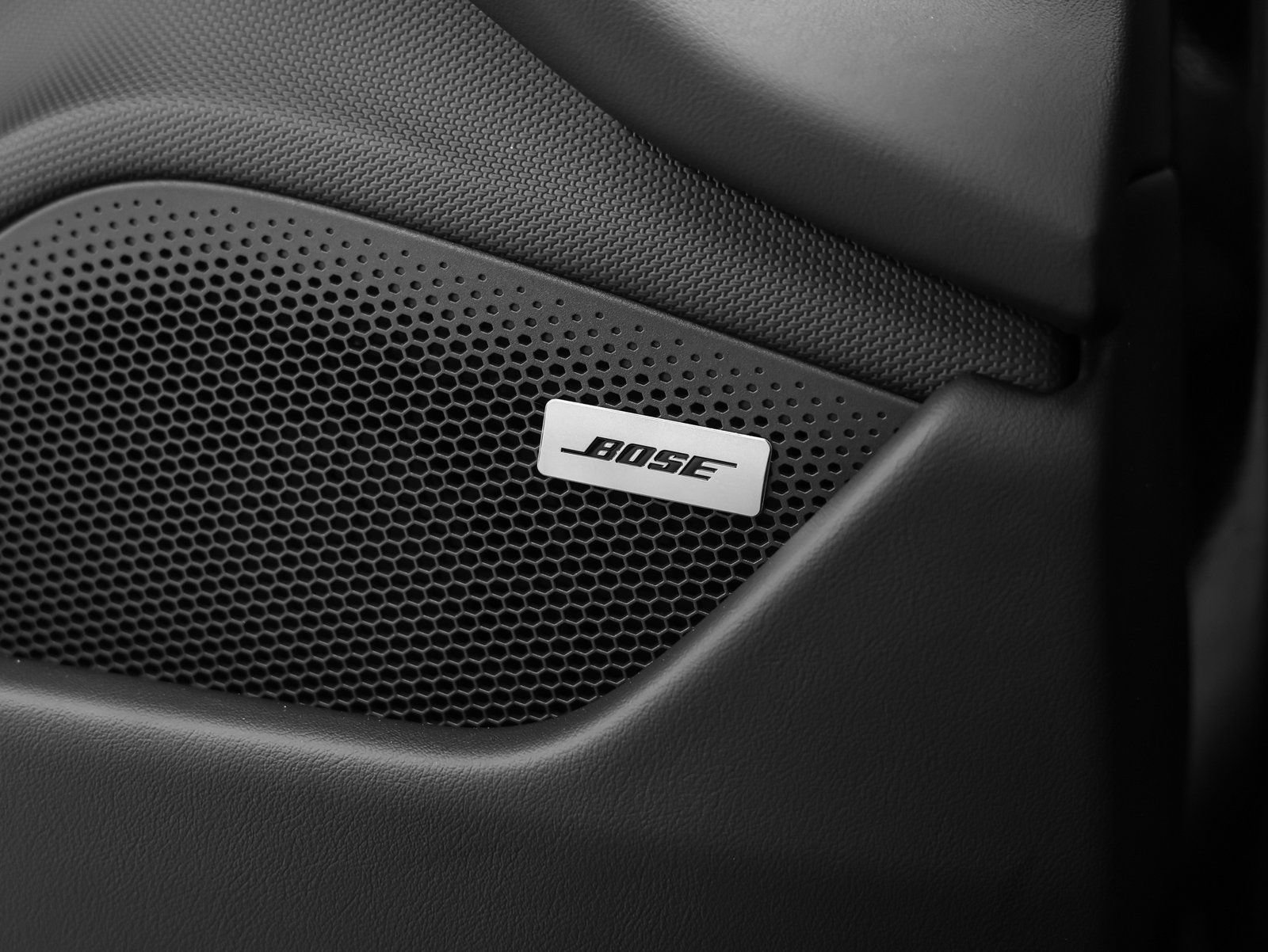 New 2026 Porsche Taycan image 42