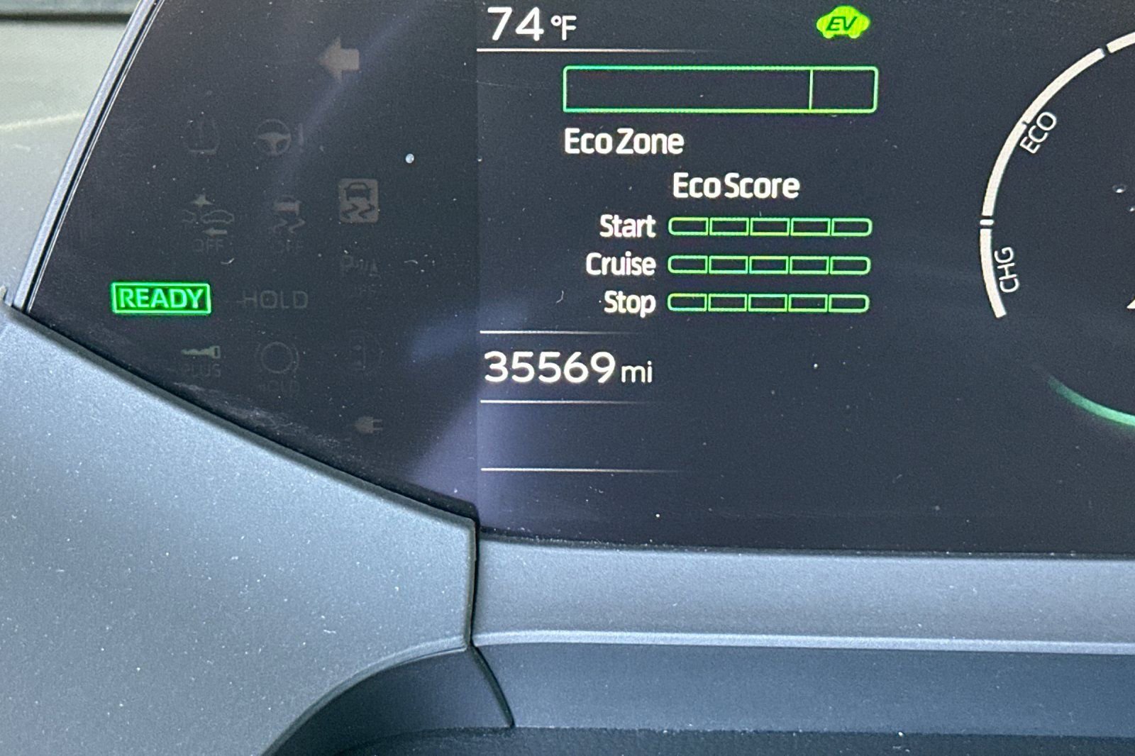 Used 2024 Toyota Prius LE image 30