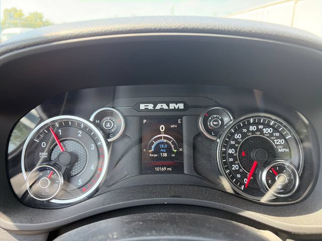 Used 2024 RAM 2500 Tradesman w/ Chrome Appearance Group AWD/4WD image 16