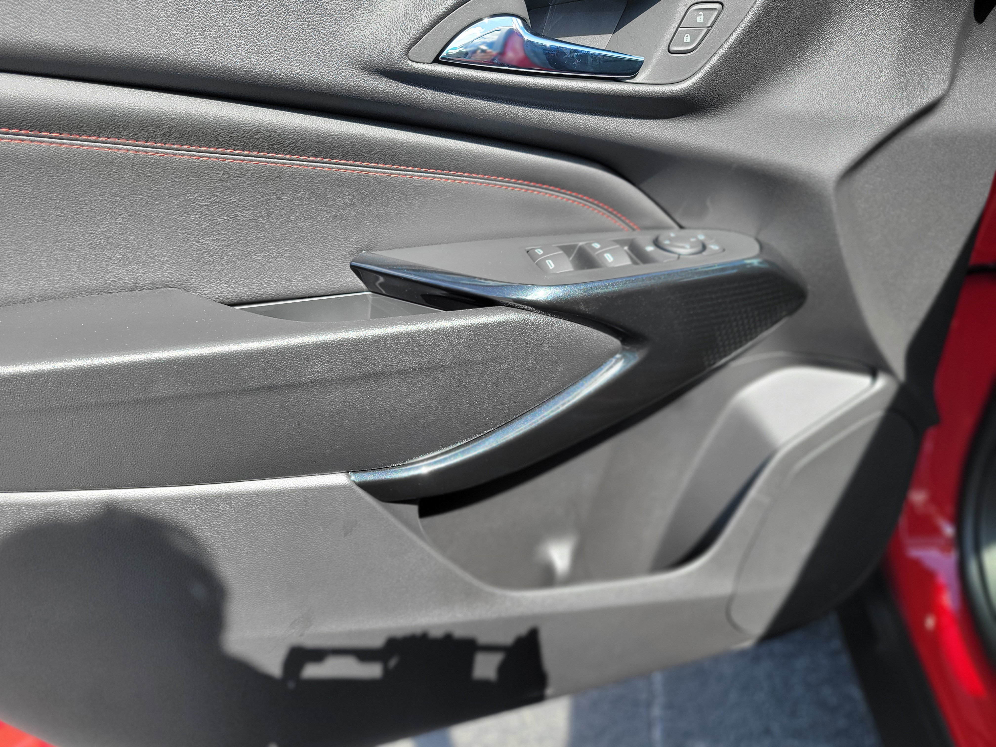 New 2026 Chevrolet Trax RS w/ Sunroof Package image 26