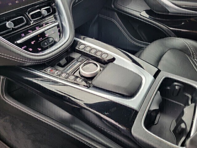 Used 2021 Aston Martin DBX image 17