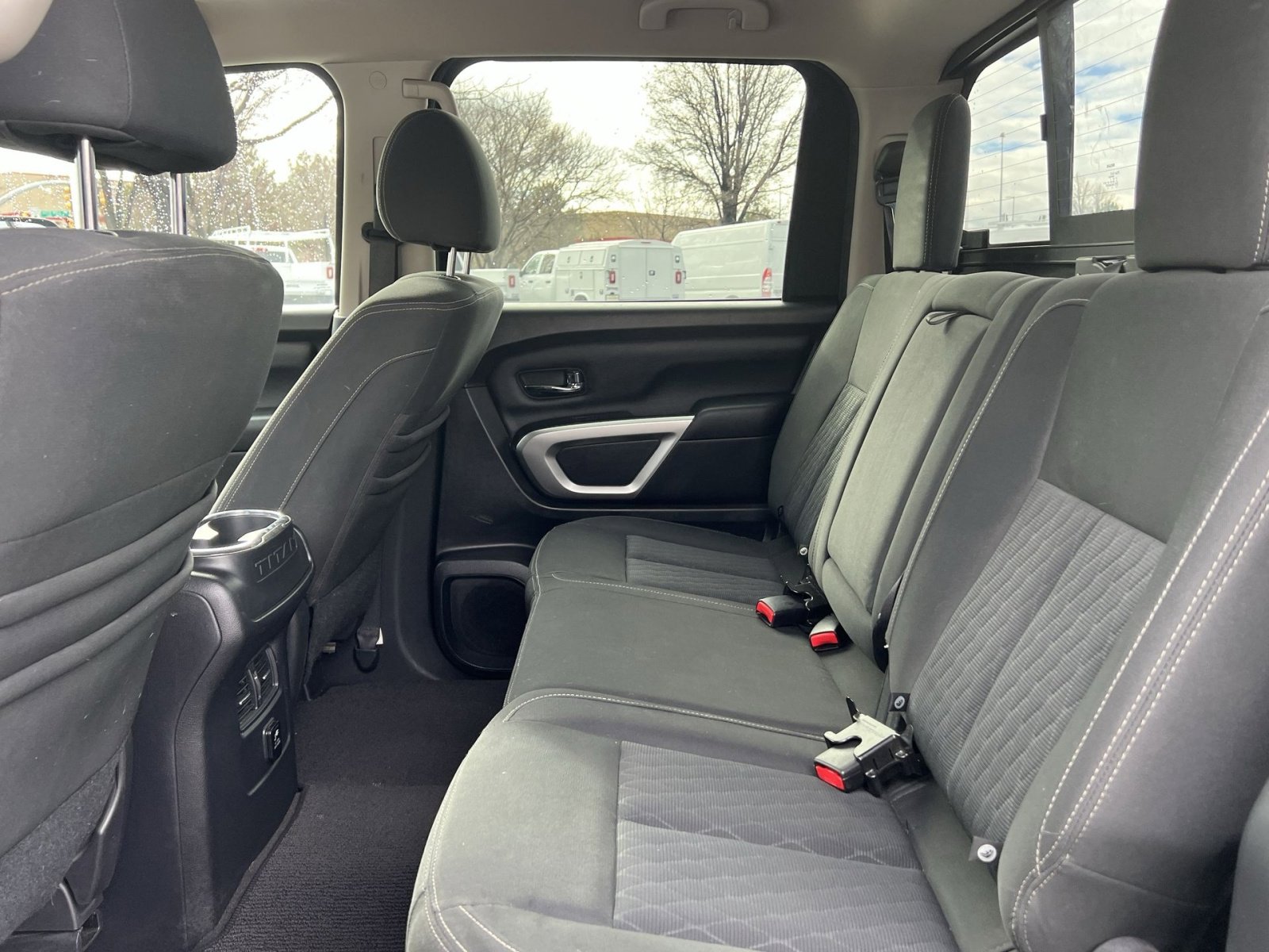 Used 2017 Nissan Titan SV image 32
