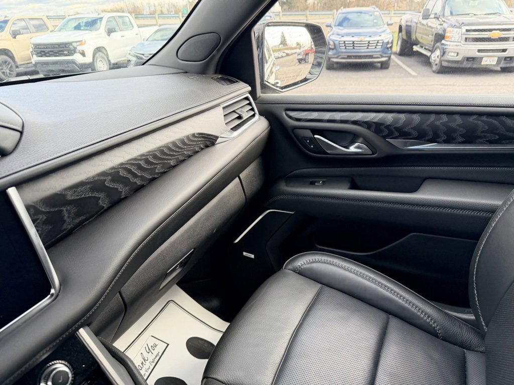 Used 2023 GMC Yukon Denali image 30
