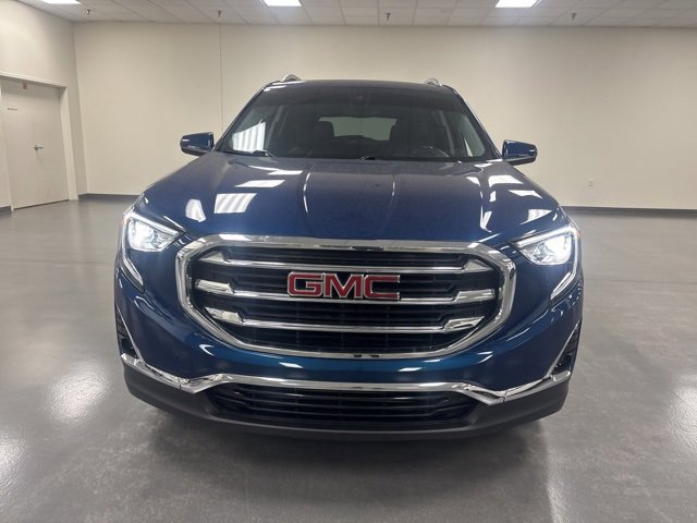 Used 2021 GMC Terrain SLT w/ LPO, Cargo Package image 2