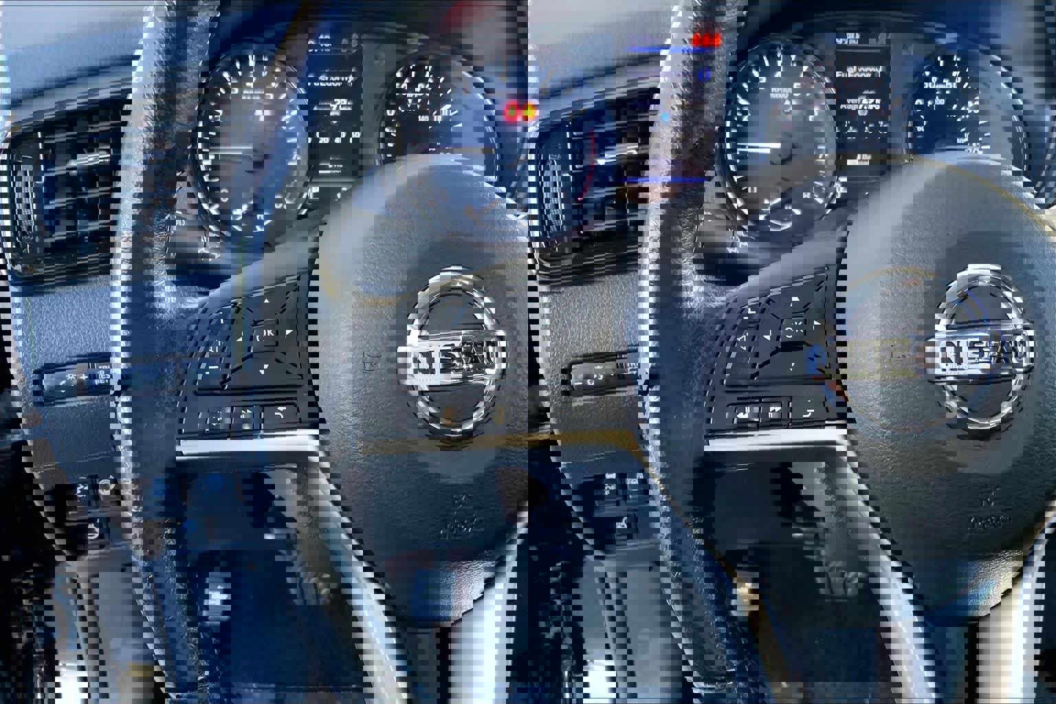 Used 2022 Nissan Rogue Sport SV image 24