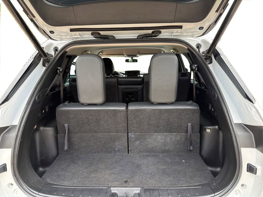 Used 2023 Mitsubishi Outlander SE image 13