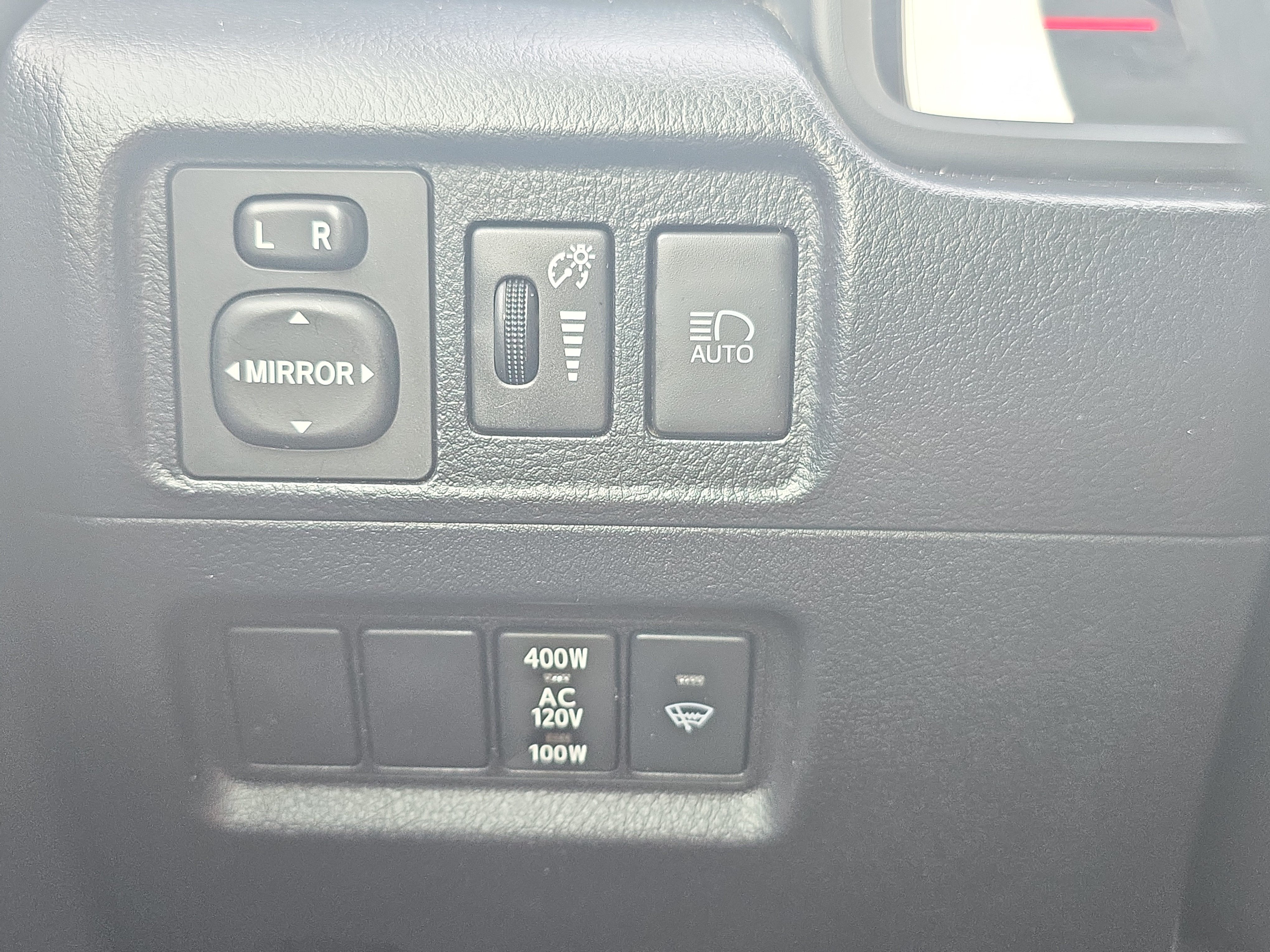 Used 2024 Toyota 4Runner SR5 AWD/4WD image 22