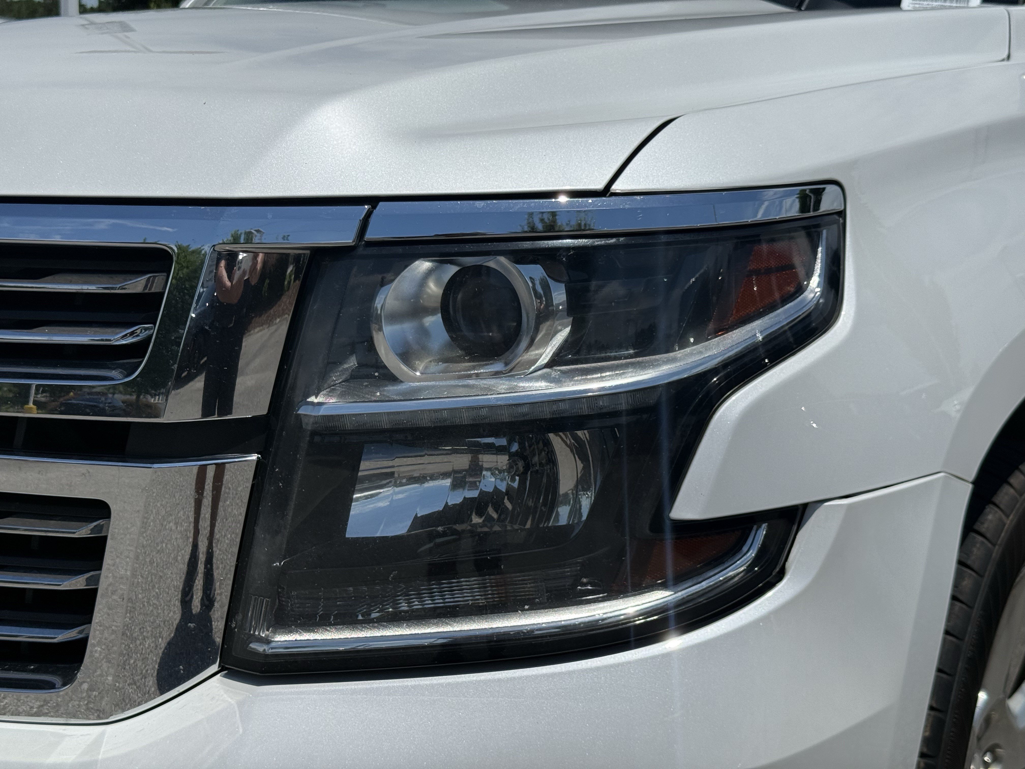 Used 2016 Chevrolet Suburban LTZ RWD image 6