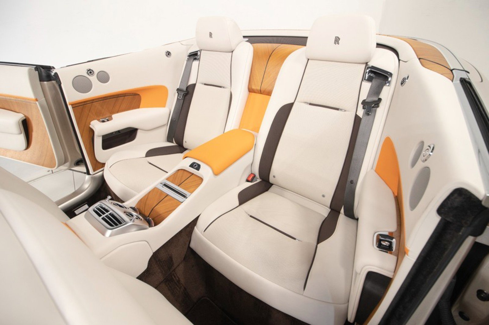 Used 2019 Rolls-Royce Dawn image 40