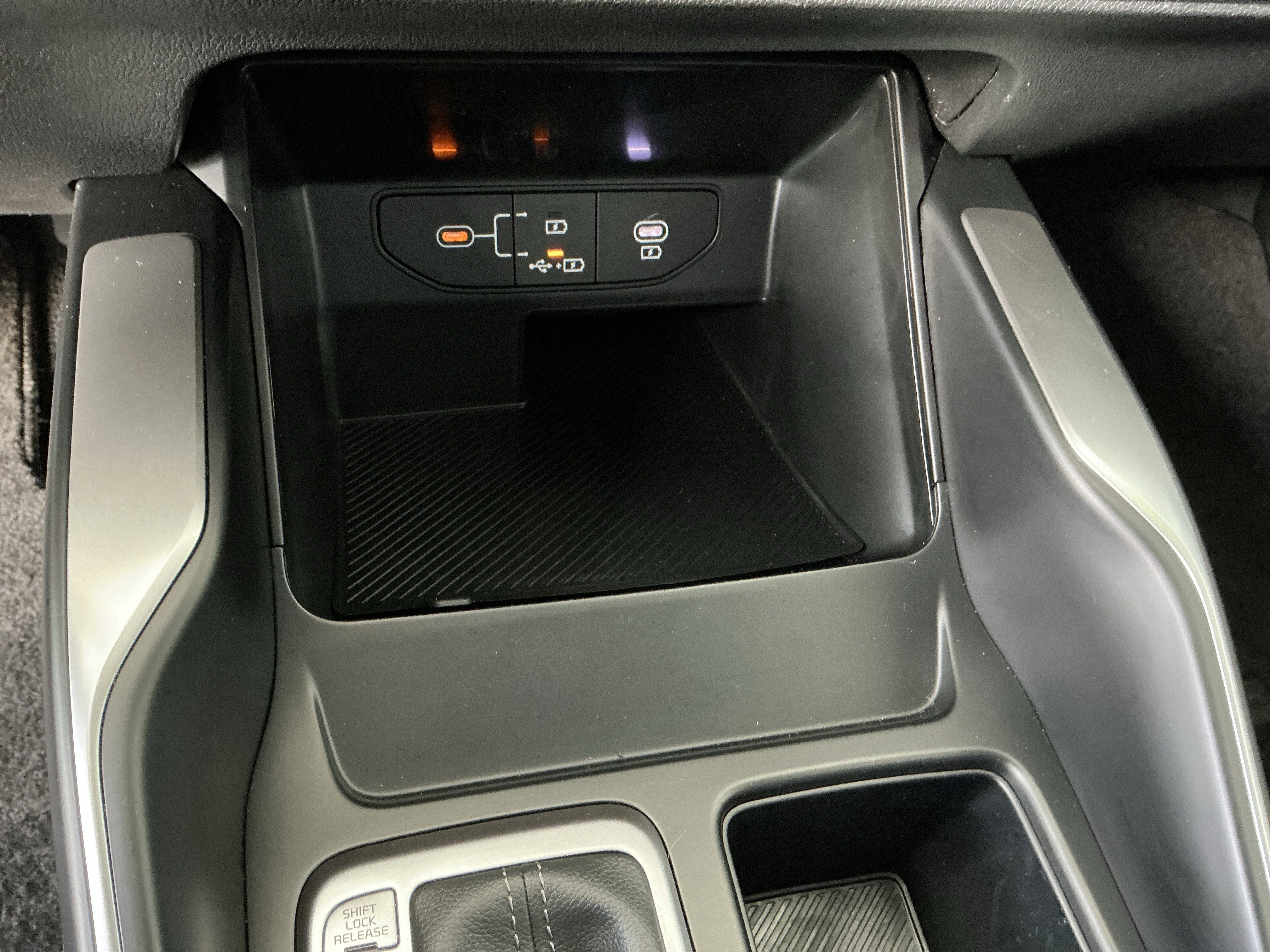 Used 2024 Kia Sorento LX image 27