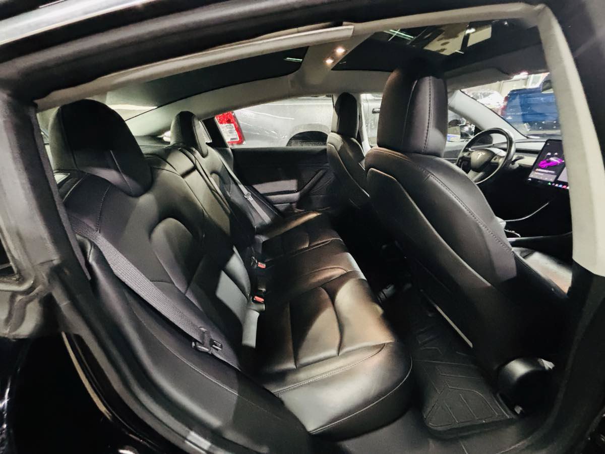 Used 2018 Tesla Model 3 Mid Range RWD image 30