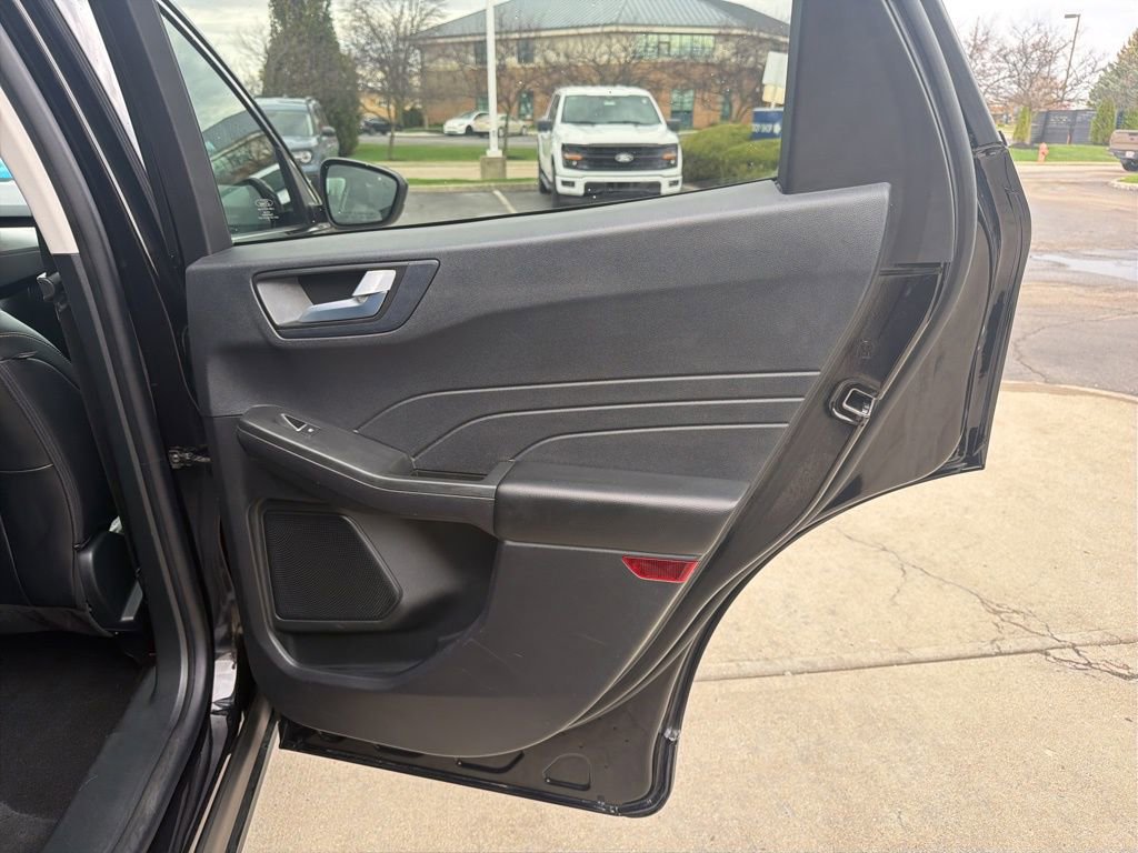 Used 2022 Ford Escape Titanium image 44