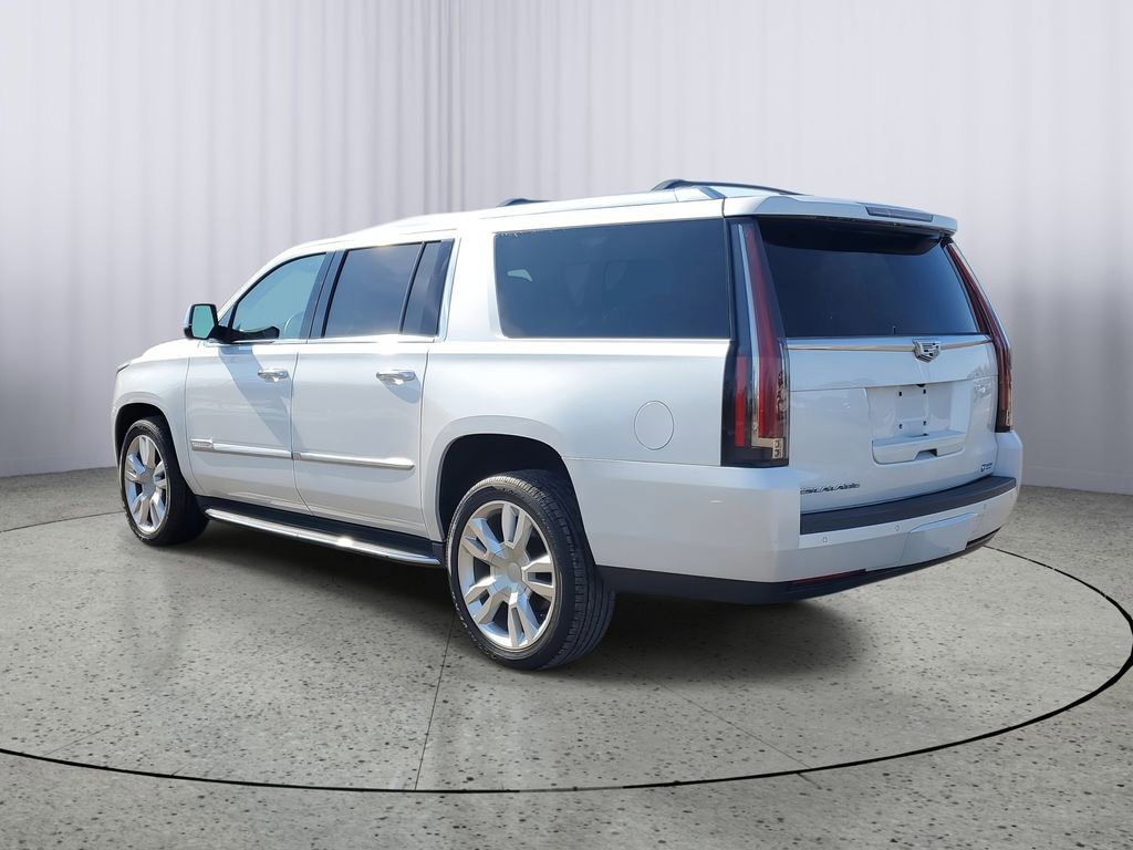 Used 2016 Cadillac Escalade ESV Luxury image 10