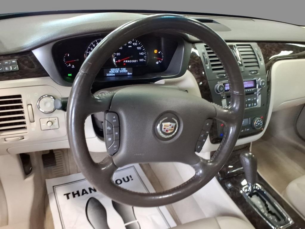 Used 2008 Cadillac DTS w/ Sun And Sound Package FWD image 19