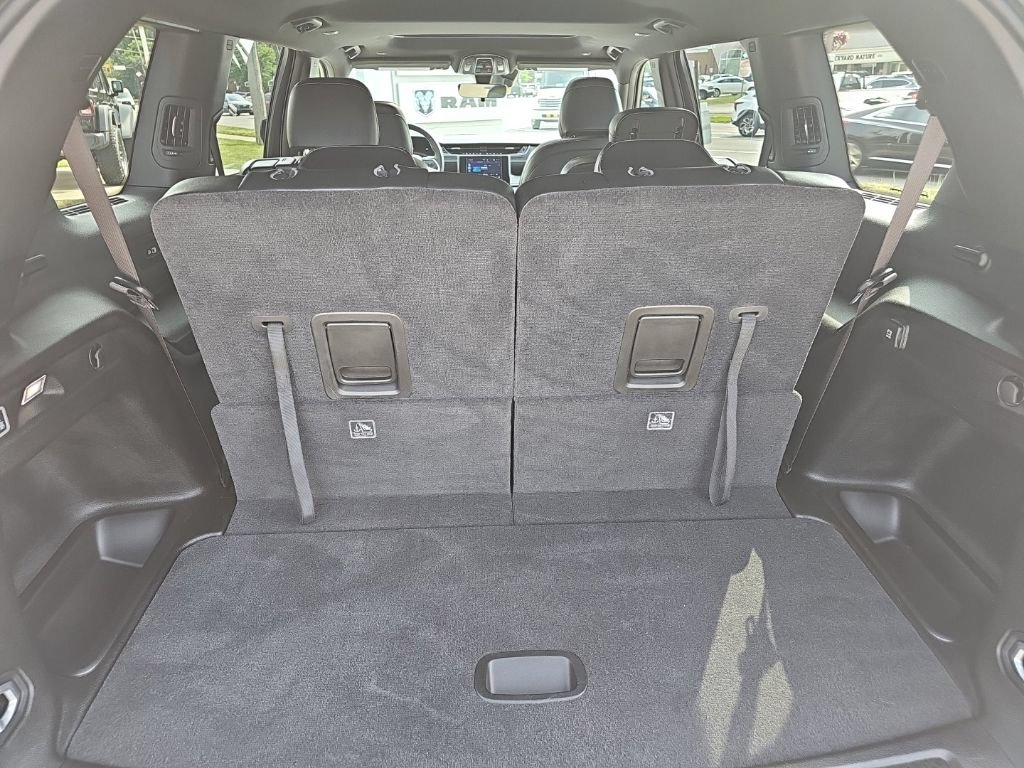 Certified 2025 Jeep Grand Cherokee L Altitude AWD/4WD image 25
