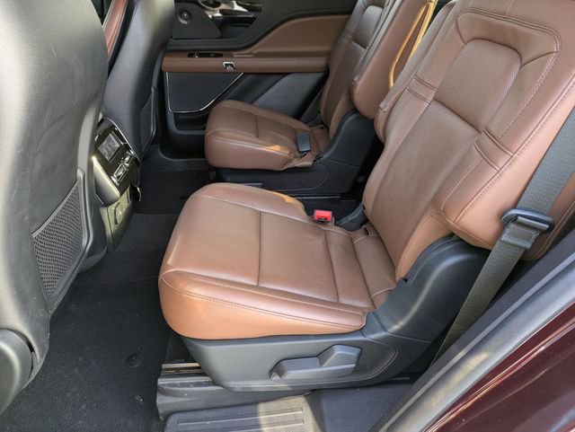 Used 2022 Lincoln Aviator Reserve w/ Elements Package Plus image 15