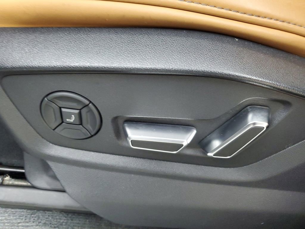 Used 2024 Audi RS Q8 w/ Black Optic Package image 20