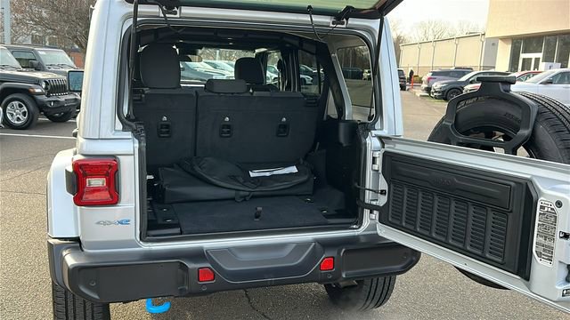 Used 2024 Jeep Wrangler Unlimited Sahara w/ Safety Group image 24