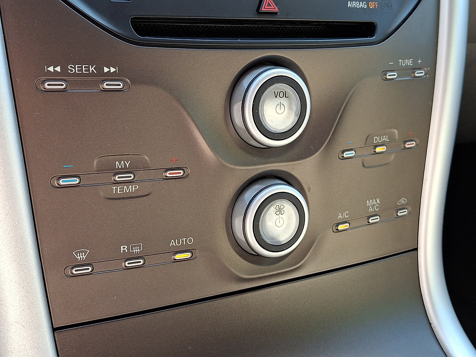 Used 2013 Ford Edge SEL FWD image 16