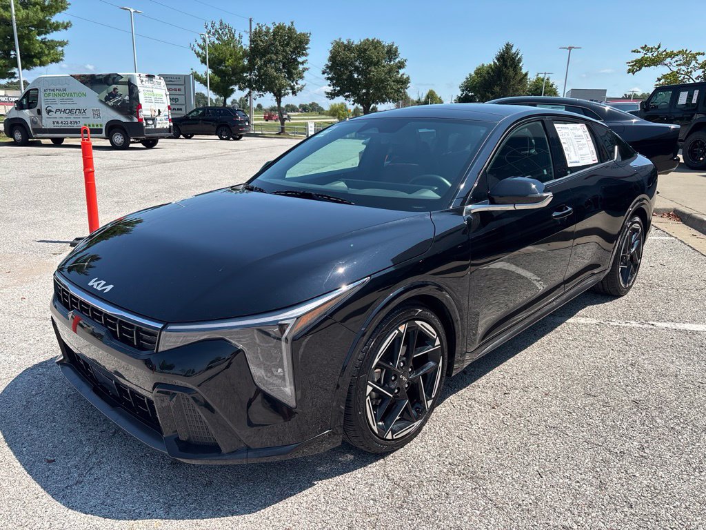 Used 2025 Kia K4 GT-Line w/ GT-Line Premium Package FWD image 8