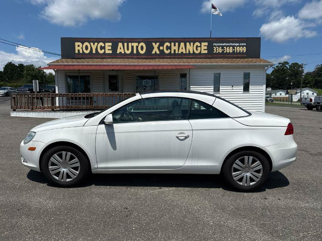Used 2008 Volkswagen Eos FWD image 18