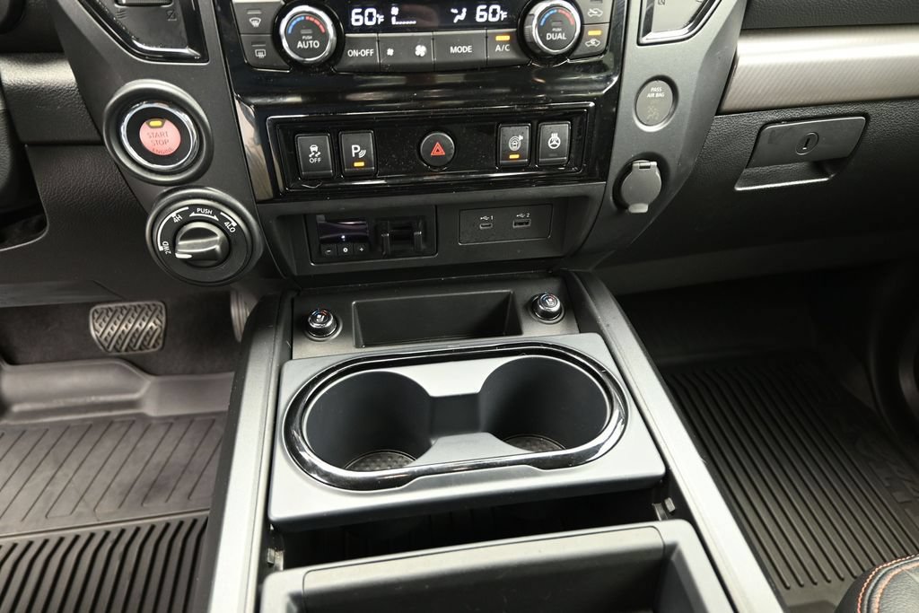 Used 2024 Nissan Titan PRO-4X w/ Pro-4x Convenience Package AWD/4WD image 15