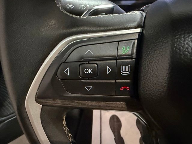 Used 2024 Jeep Grand Cherokee L Limited w/ Luxury Tech Group II AWD/4WD image 37