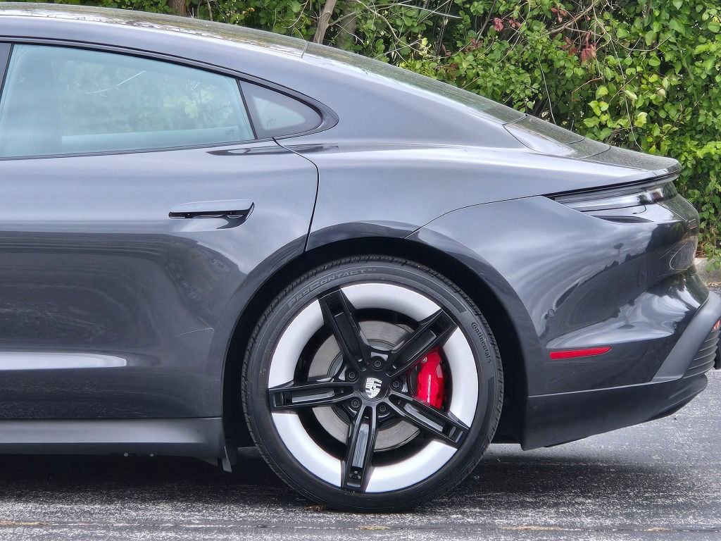 Certified 2025 Porsche Taycan 4S image 12