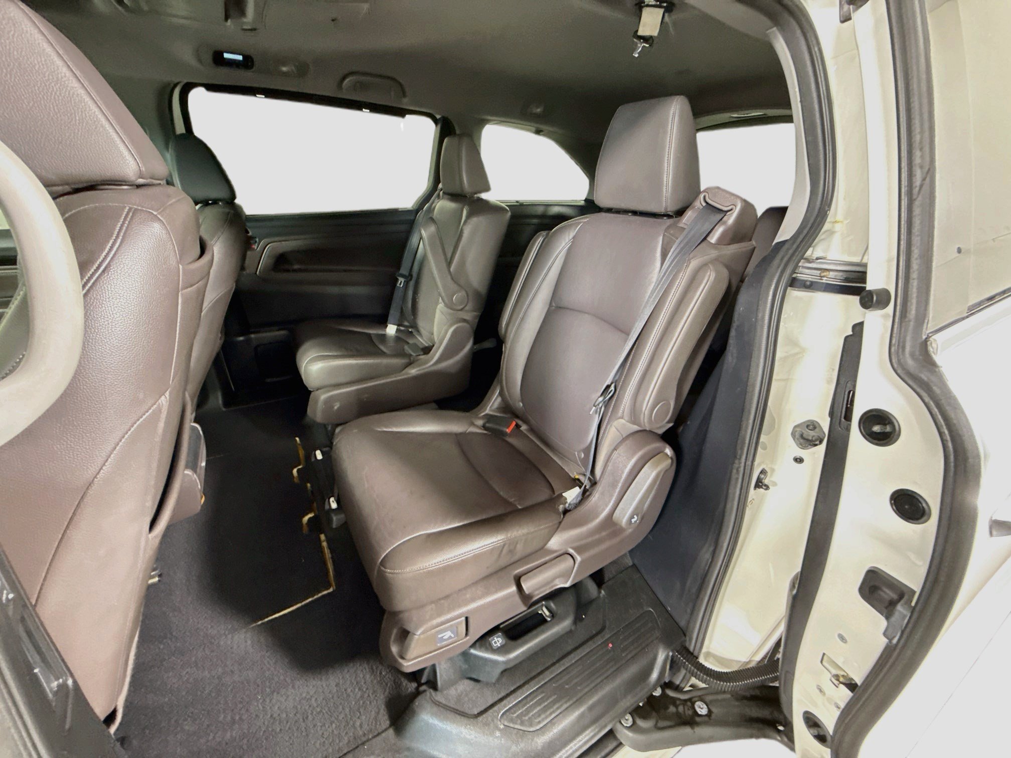 Used 2018 Honda Odyssey Elite image 25