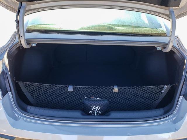 New 2025 Hyundai Elantra Limited image 20